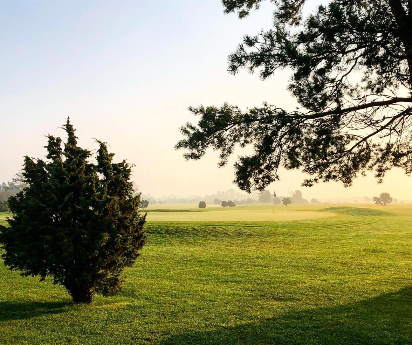 Hotel Naer Golfklubb Stugbyn Ljugarn Esterno foto